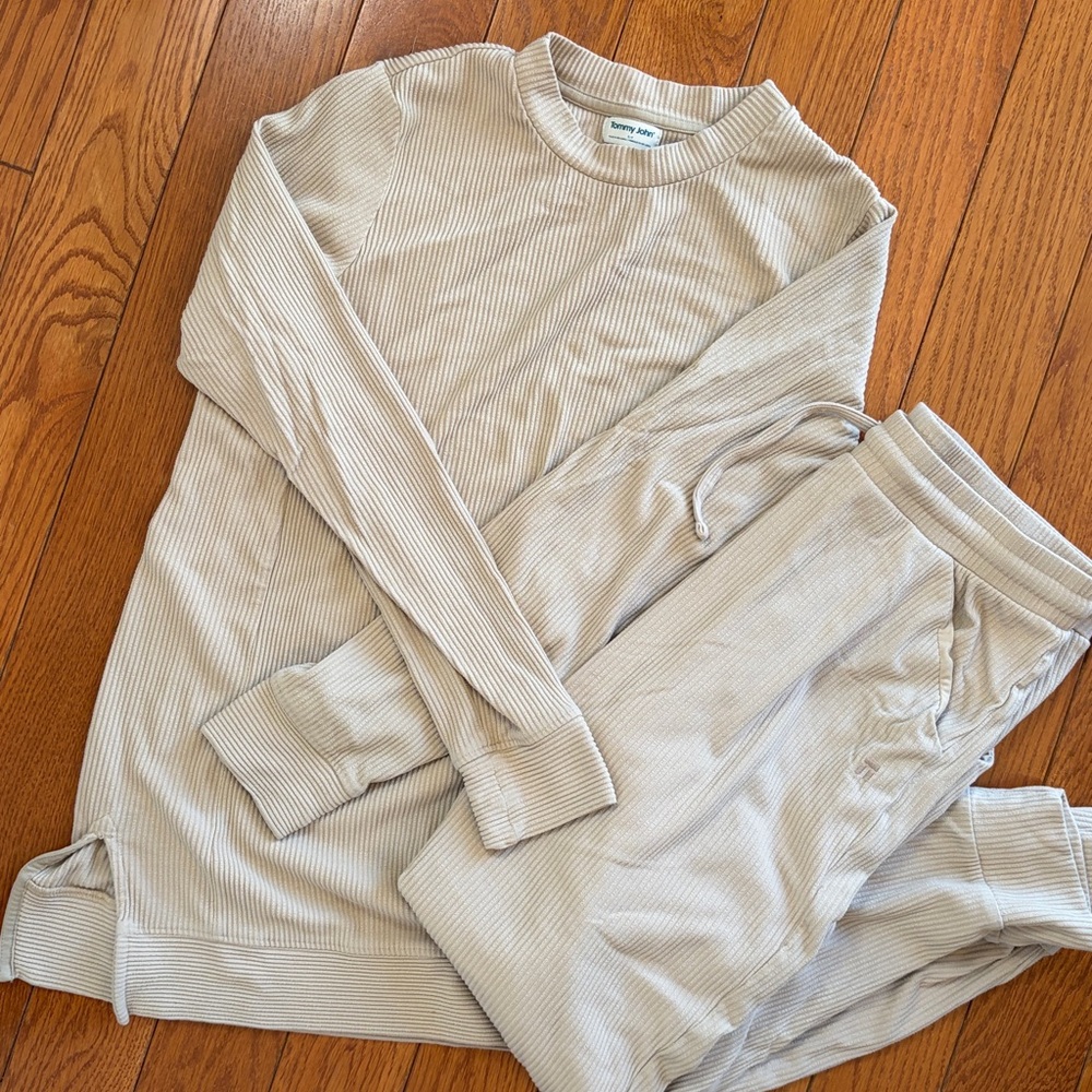 Tommy John Leisure Set (S/M)